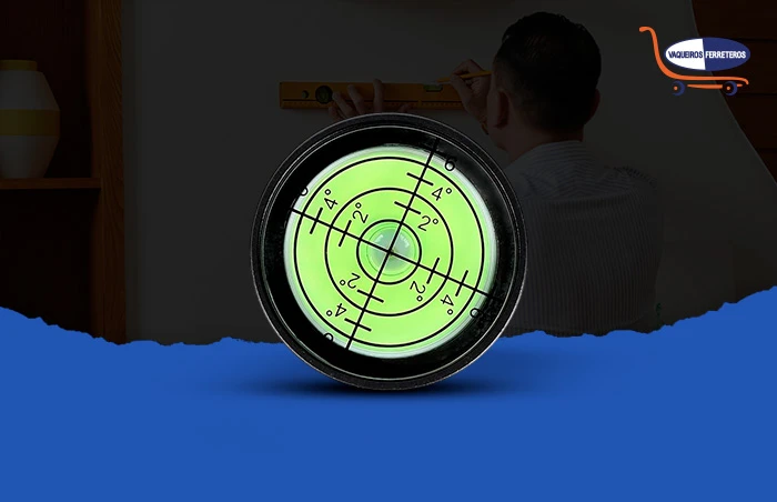 Vista frontal de un nivel de ojo de buey, uno de los tipos que tiene una forma diferente a la mayoría.