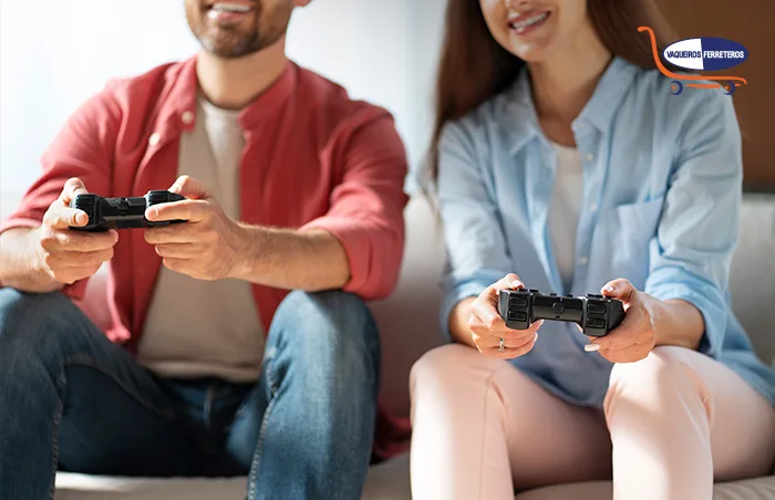 Hombre jugando en una consola de videojuegos.